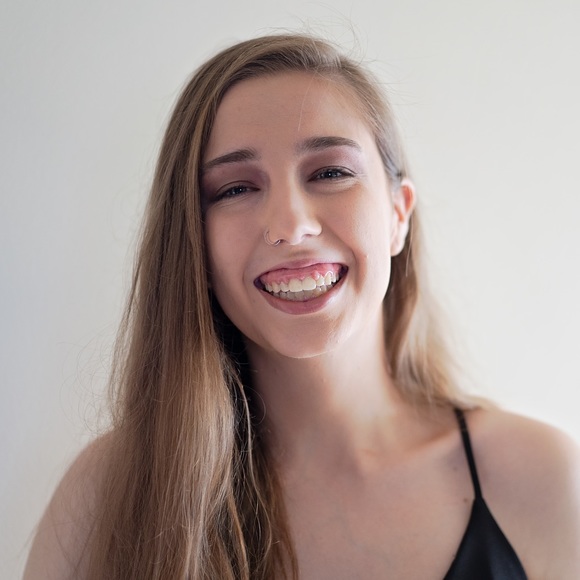 Meet your Posher, Mackenzie - Picture 1 of 1